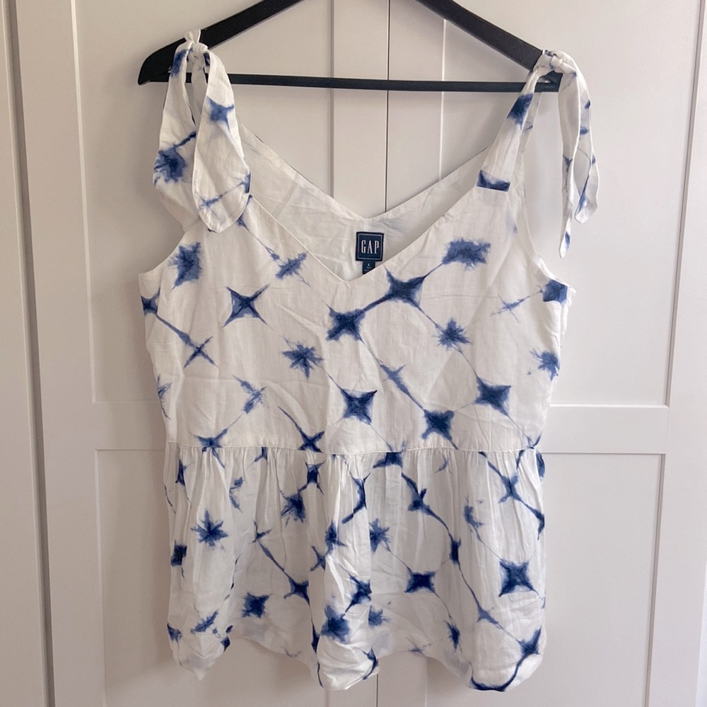 NWT GAP Should Tie Tank